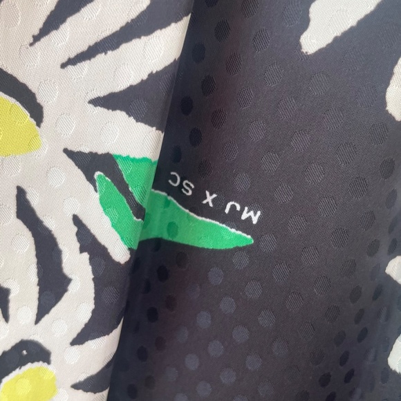 Marc Jacobs Daisy Print Asymmetrical Dress – Size 00 - Picture 3 of 6